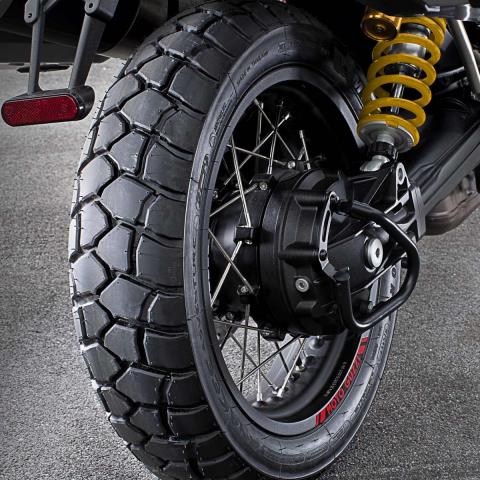 Ochrana kardanu Moto Guzzi V85, 2S001231